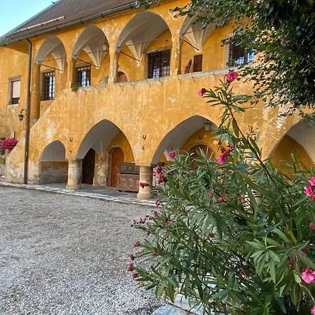 Burg St. Veit, Wohnen Mit Charme * St. Veit an der Glan